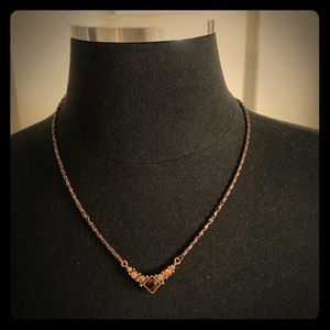 Beautiful antiquities necklace new wt copper color